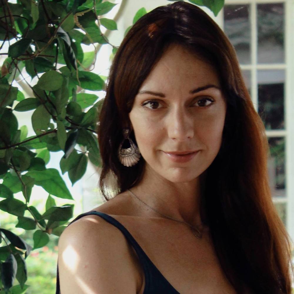Meet your Posher, Adrianne